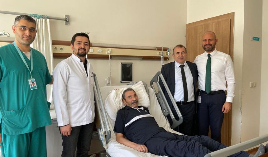 Nevşehir Devlet Hastanesi’nde 22 cm’lik Böbrek Tümörü Başarılı Bir Operasyonla Alındı