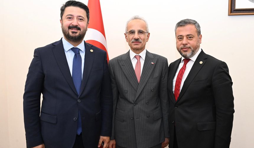 Nevşehir Milletvekilleri Özgün ve Çalışkan Ulaştırma ve Altyapı Bakanı Uraloğlu'nu Ziyaret Etti