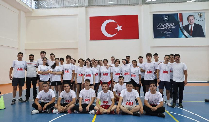 Nevşehir Belediyesi Gençleri PMYO, BESYO ve Askeri Okullara Giriş Yeterlilik Sınavlarına Hazırlıyor