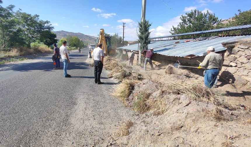 Karapınar Girişinde Yol Yapım Çalışması Başladı