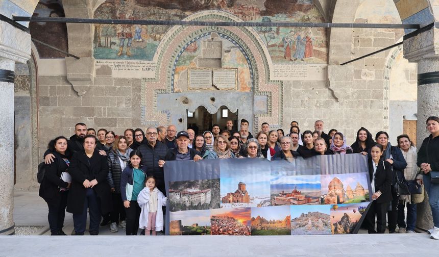 Meryem Ana Kilisesi Yerli ve Yabancı Turistleri Ağırlıyor