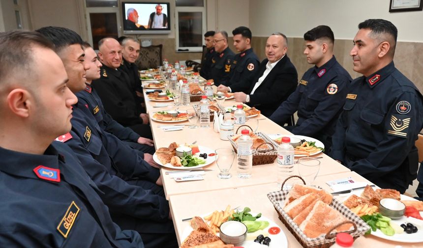 Vali Ali Fidan, Jandarma Personeliyle Sahurda Bir Araya Geldi