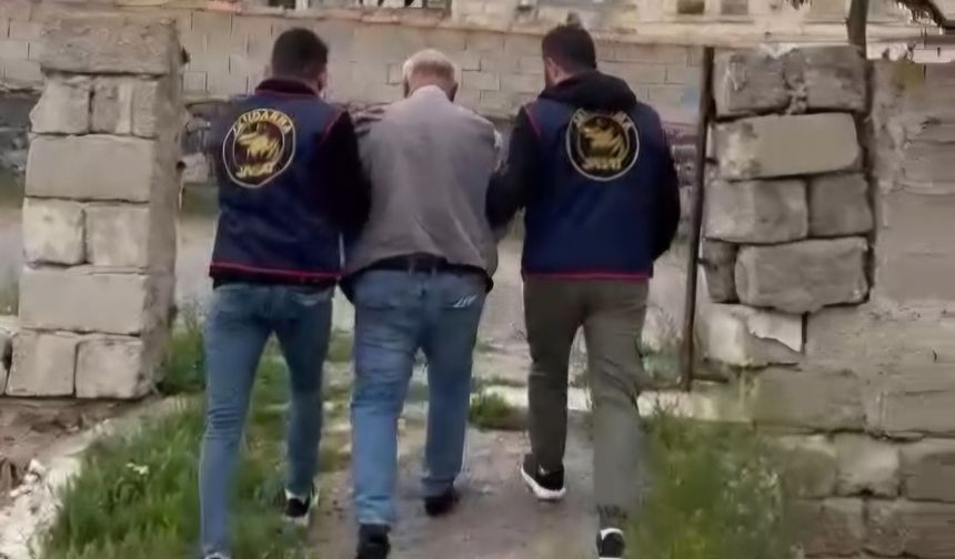 49 Yıl Hapisle 2 Yıldır Aranan Şahıs JASAT'ın Takibi Sonucu Nevşehir’de Yakalandı