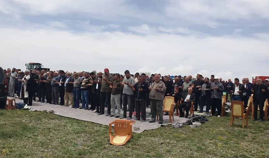 Derinkuyu Til Köyü’nde Yağmur Duası Yapıldı