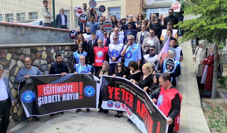 Nevşehir'de Eğitimciye Şiddete Ortak Tepki