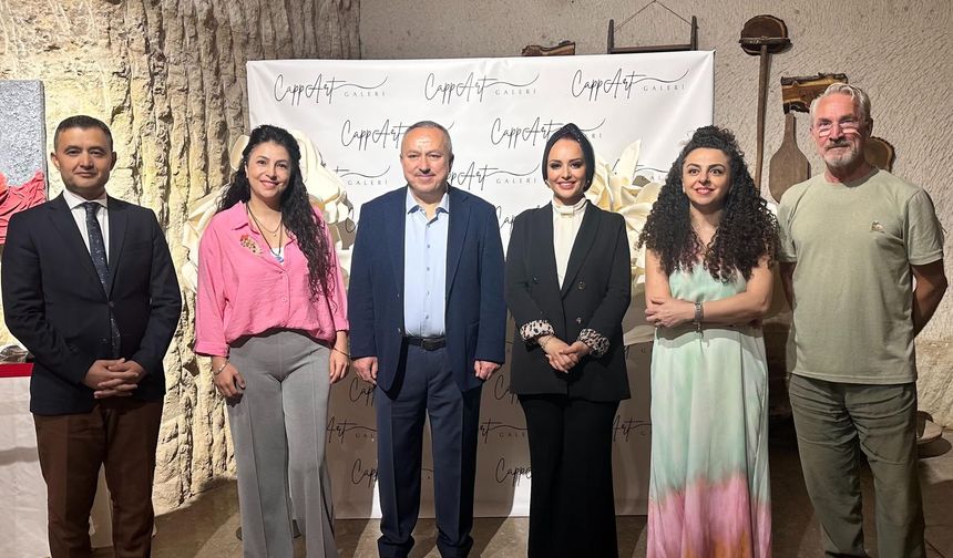 Vali Fidan, “Kapadokya’da Renkler” Sergisini Gezdi