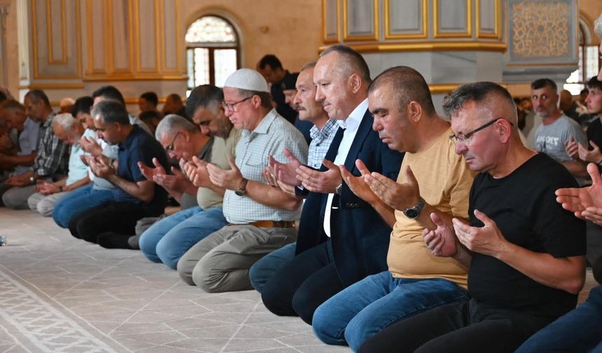 Vali Ali Fidan, Mevlid-i Şerif ve Hatm-i Şerif Programına Katıldı