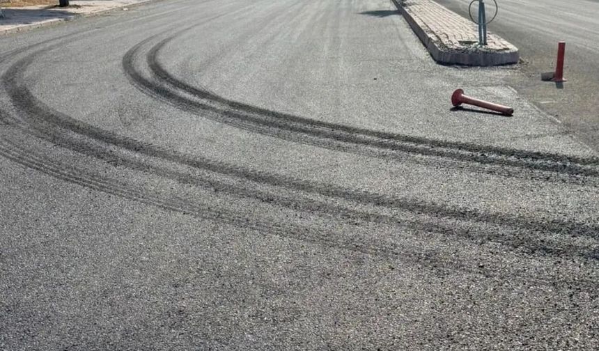 Acıgöl’de Yeni Atılan Asfalta Zarar Verildi