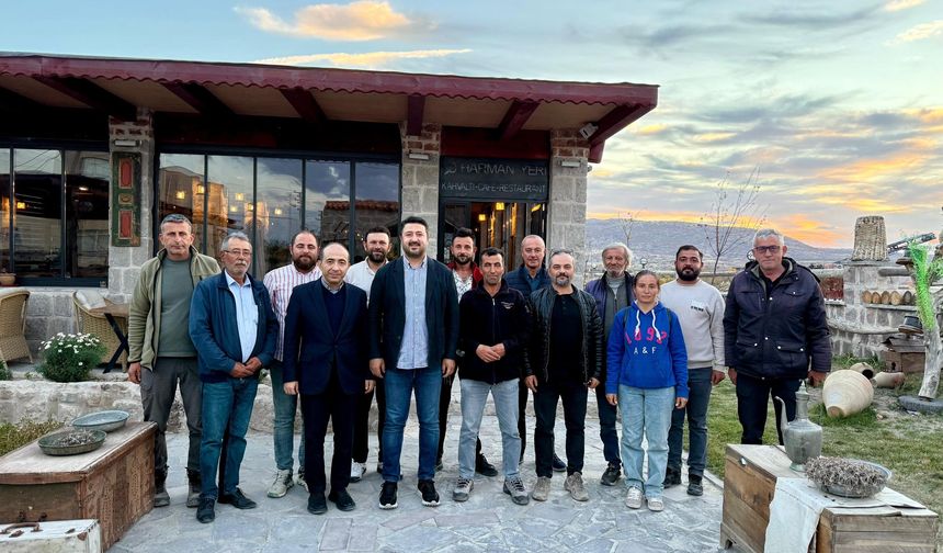 Milletvekili Emre Çalışkan, Uçhisar’da Turizmcilerle Bir Araya Geldi