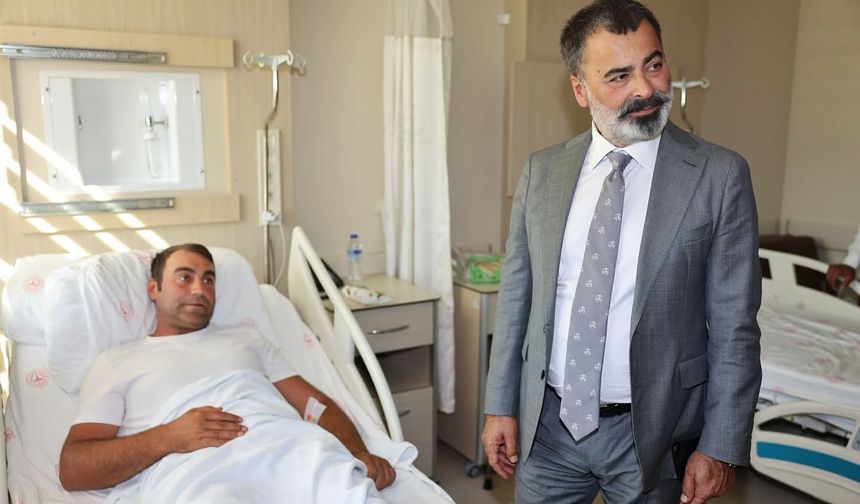 Başkan Bul, Hızar ile Yaralanan Belediye Personeline Geçmiş Olsun Ziyaretinde Bulundu