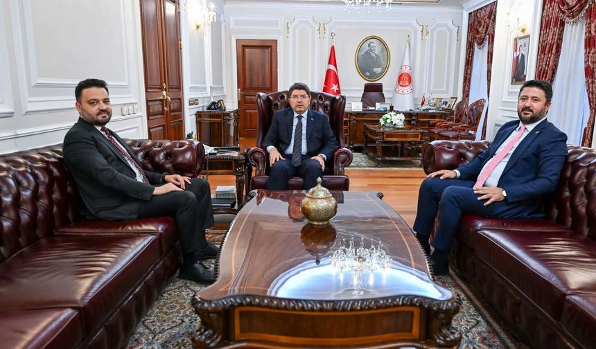 Adalet Bakanı Tunç, İl Başkanı Aygün ve Milletvekili Çalışkan’ı Konuk Etti