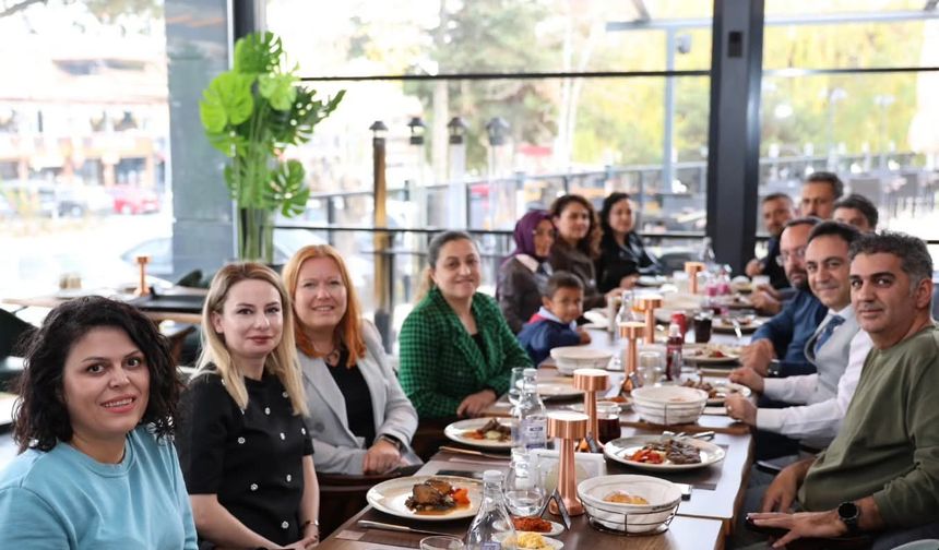 Göreme Belediyesi Öğretmenler Gününe Özel Yemek Programı Düzenledi