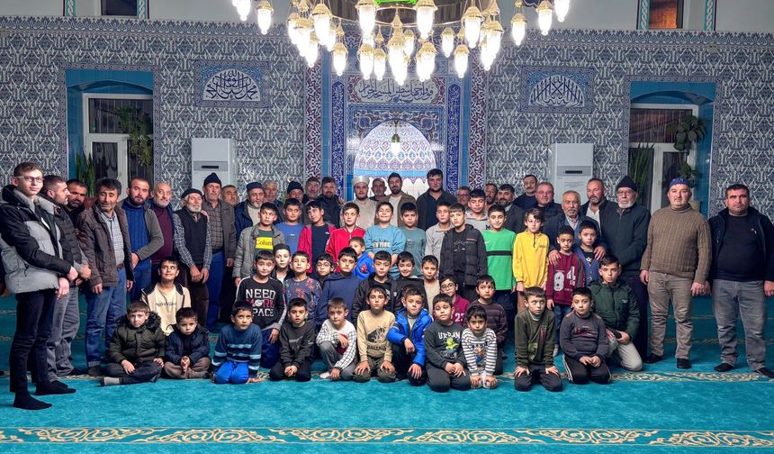 Topaç Köyü’nde Kuşaklar Cami’de Buluştu: ÇEDES ile “Büyüğümle Camideyim” Etkinliği Başladı