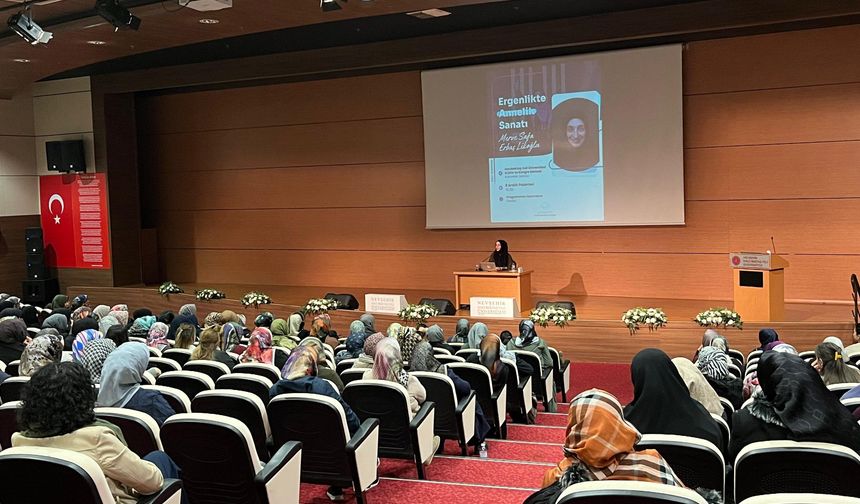 Nevşehir'de "Ergenlikte Annelik Sanatı"na Yoğun İlgi