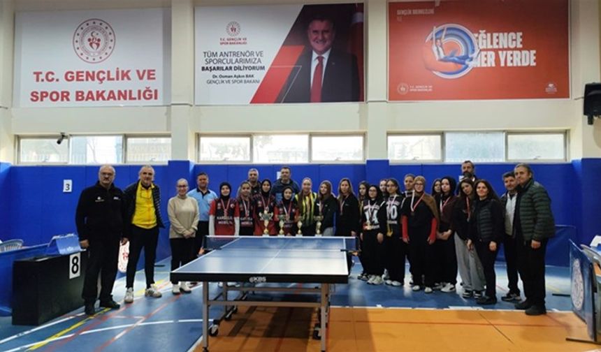 Nevşehir’de Okul Sporları Genç Kız ve Erkek Masa Tenisi Müsabakaları Sona Erdi
