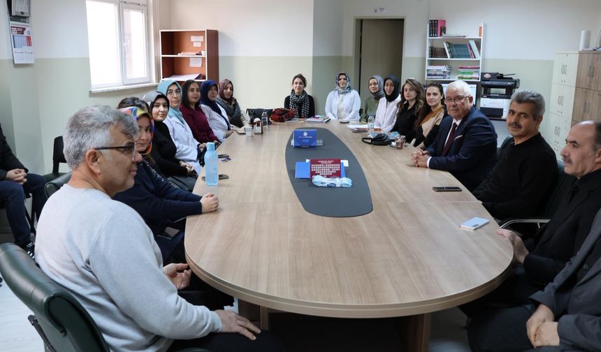 İl Millî Eğitim Müdürü Yusuf Yazıcı, Diriliş Kız Anadolu İmam Hatip Lisesine Ziyaret Gerçekleştirdi