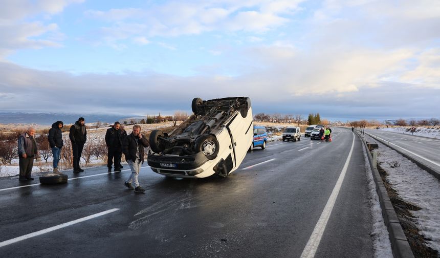 Nevşehir Ürgüp Karayolunda Minibüs Takla Attı 1 Yaralı