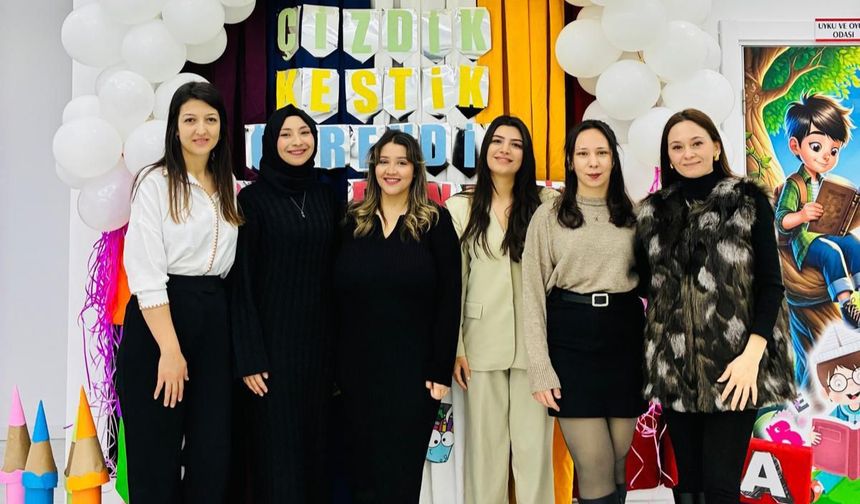 Özel Zeynep Ana Eğitim Kadrosu ve Öğrencilerde Karne Heyecanı