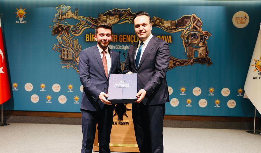 Yılın Enleri Kapsamında Nevşehir’e Ödül AK Parti Nevşehir Gençlik Kolları Başkanı Necati Yurtbilir Törene Damga Vurdu