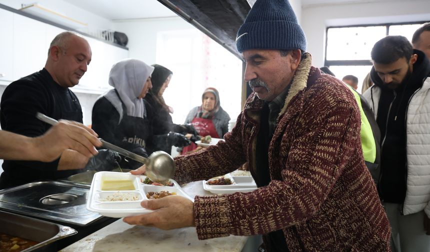Nevşehir’in Bu Köyünde İftar Vakti Evlerde Yemek Pişirmek Yasaklandı