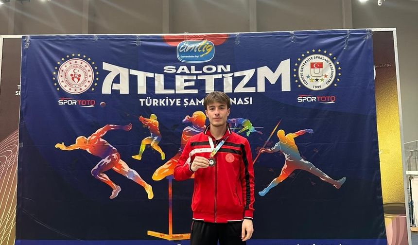Duran Sütveren’den Nevşehir Hacı Bektaş Veli Üniversitesi’ne TÜSF Salon Atletizm Türkiye Şampiyonası’nda Bronz Madalya