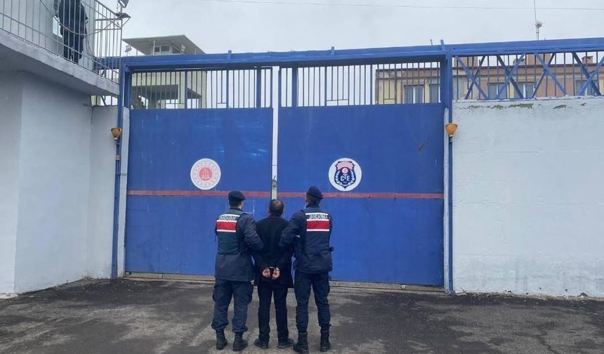 Nevşehir’de 10 Yıl 6 Ay Hapis Cezası Bulunan Şahıs JASAT Operasyonuyla Yakalandı