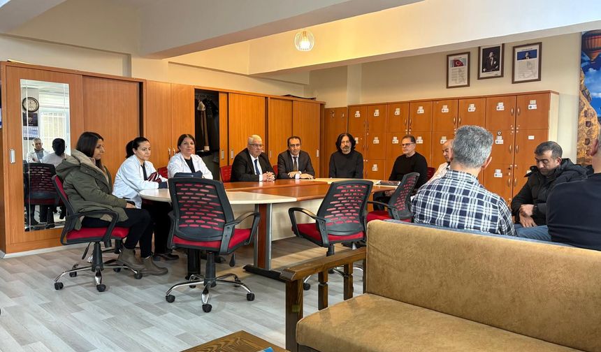 Millî Eğitim Müdürü Yusuf Yazıcı, Nevşehir Anadolu Lisesine Taziye Ziyareti Gerçekleştirdi