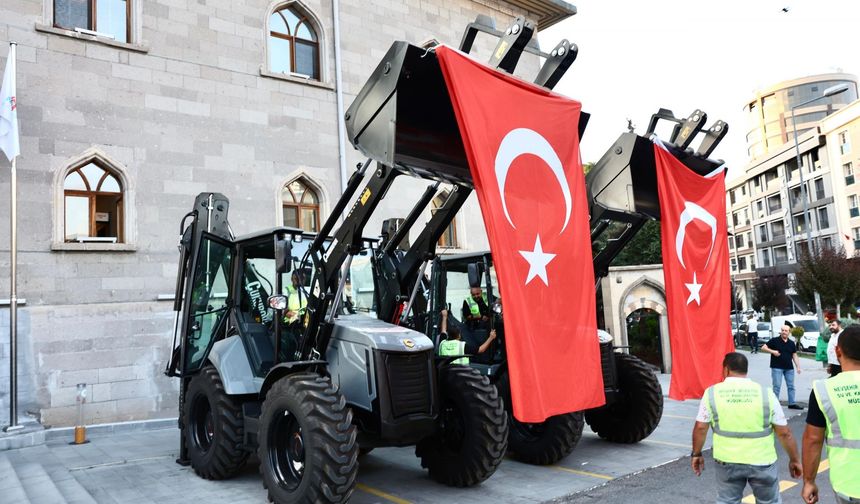 Dev Araç Filosu Desteği Başkan Rasim Arı’dan