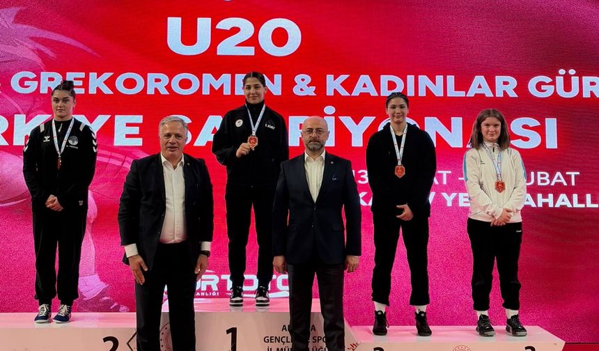 Nevşehir Belediyesi SK Güreşçilerinden Türkiye Dereceleri