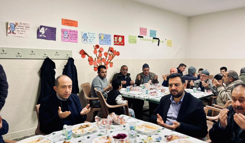 AK Parti Nevşehir Merkez İlçe Başkanı Serhat Sonugelen Çiftlikköy’de İftar Programına Katıldı