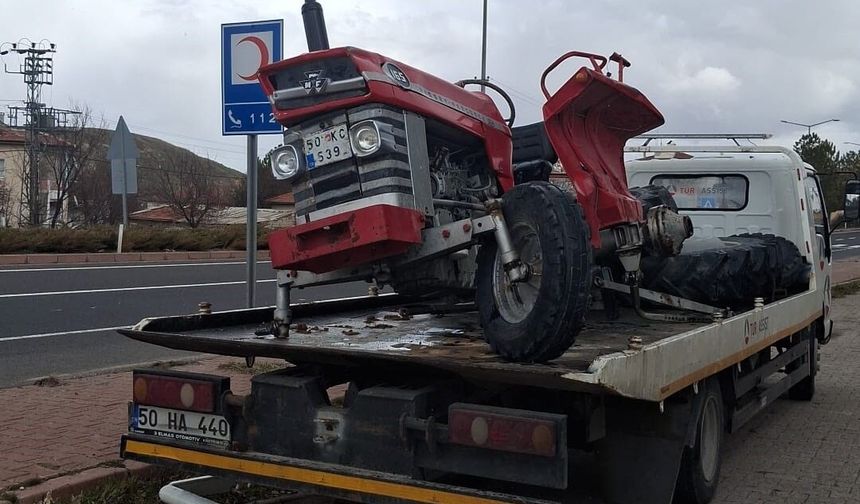 Nevşehir’de Otomobille Traktör Çarpıştı: 2 Yaralı