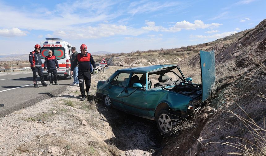 Kontrolden Çıkan Otomobil Karşı Şeride Geçti: 1 Yaralı