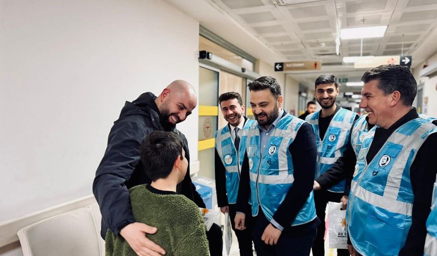 AK Parti Nevşehir Teşkilatından Ürgüp Devlet Hastanesi’ne Sahur Ziyareti