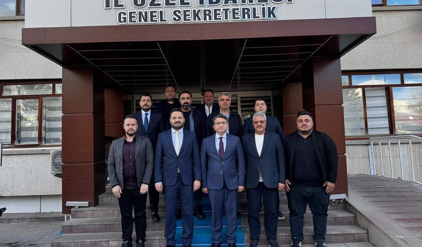 AK Parti Nevşehir İl Başkanı Muhammed Feyzi Aygün ve beraberindeki il yönetim kurulu üyeleri, İl Özel İdaresi ve Tarım v