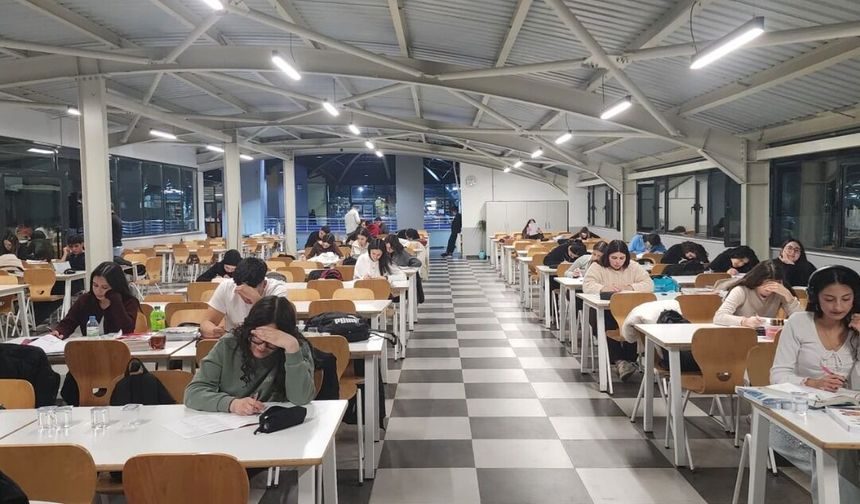 Nevşehir Simya Koleji’nde 11 ve 12. Sınıf Öğrencilerine İftar Sonrası Etüt Programı