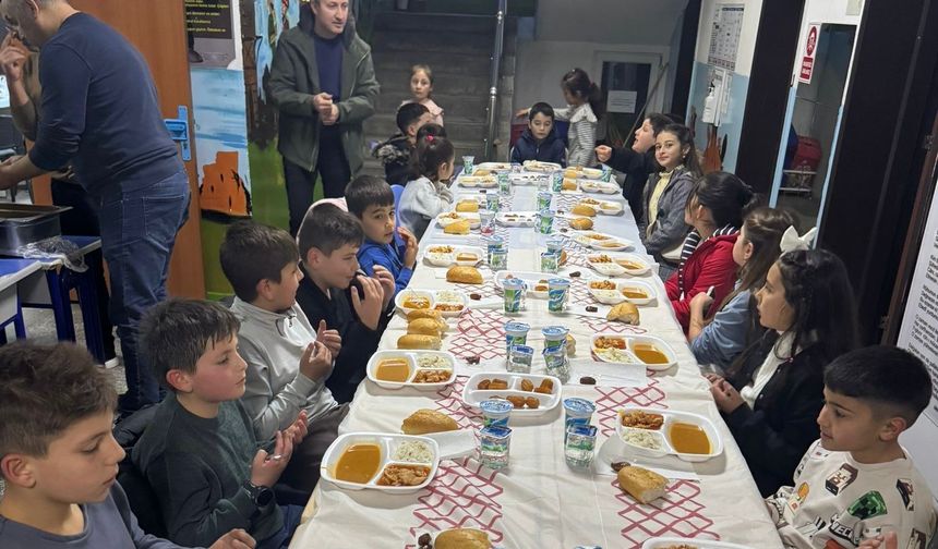 Nevşehir’de Okullar Ramazan Sofralarında Buluştu
