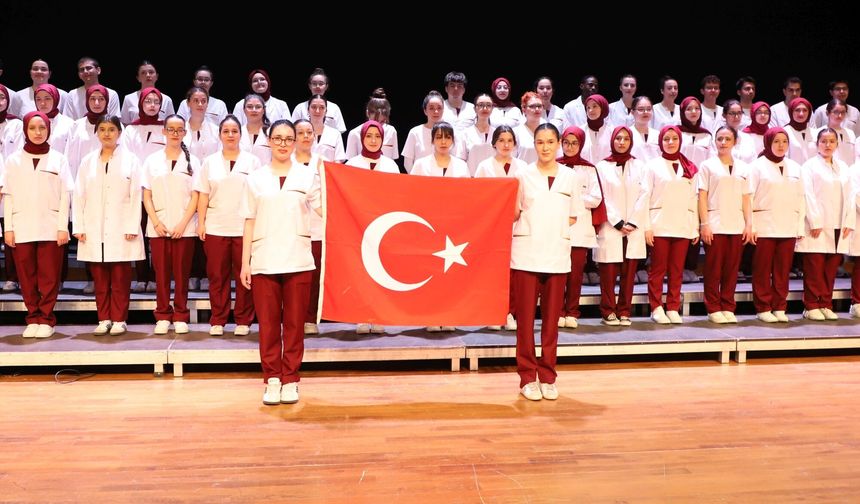 Nevşehir’de Geleceğin Hemşireleri Üniformalarını Giyerek Mesleklerine İlk Adımlarını Attı