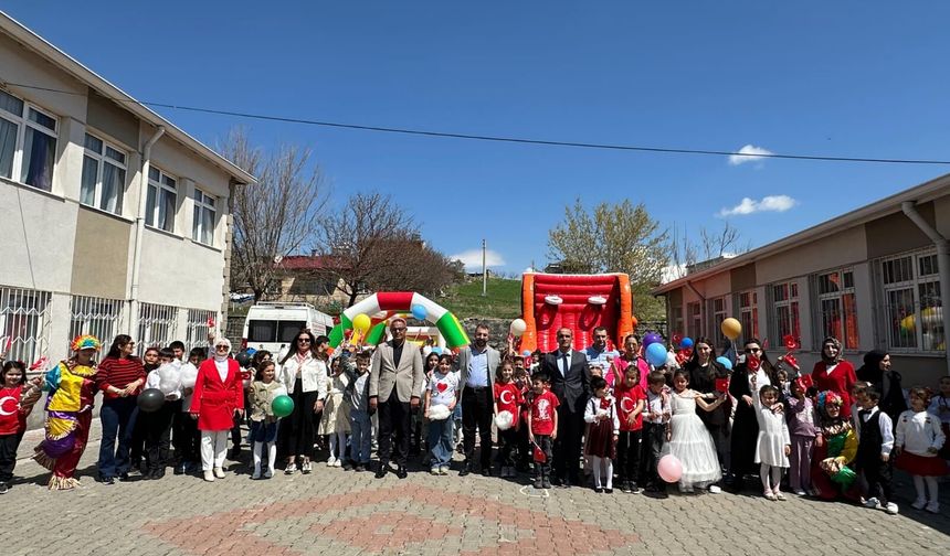 Karapınar’da Okullarda Bahar Şenliği Düzenlendi