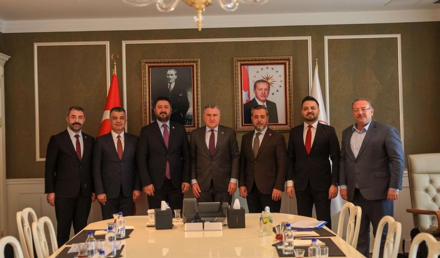 Karapınar’a Spor Yatırımı Müjdesi Gençlik ve Spor Bakanı Osman Aşkın Bak’tan Yeni Yatırım Müjdeleri