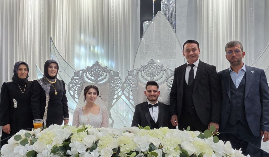 Avdatek ve Tomruk Ailelerinin Mutlu Günü