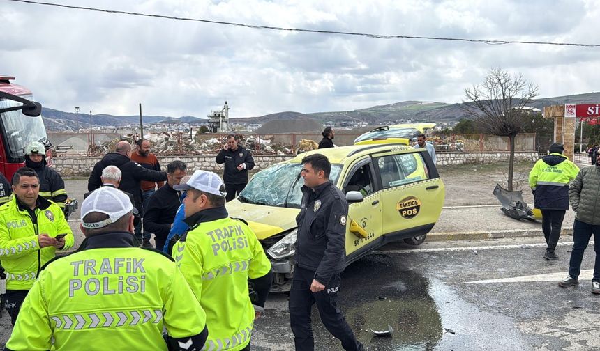 Sivasspor Altyapısında Forma Giyen İki Nevşehirli Gencimiz Trafik Kazasında Yaralandı