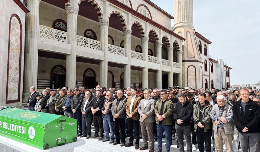 Saniye Kaynar Dualarla Uğurlandı