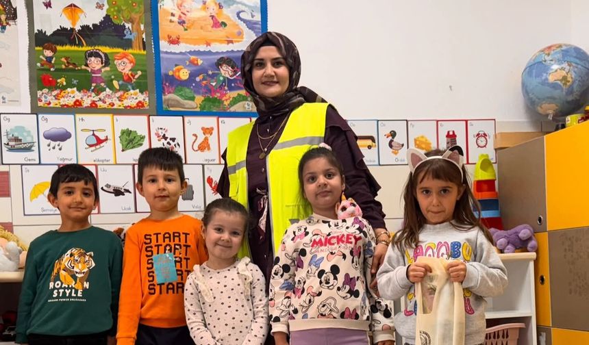 Nar Belediyesi’nden Öğrencilere Fidan Dağıtımı