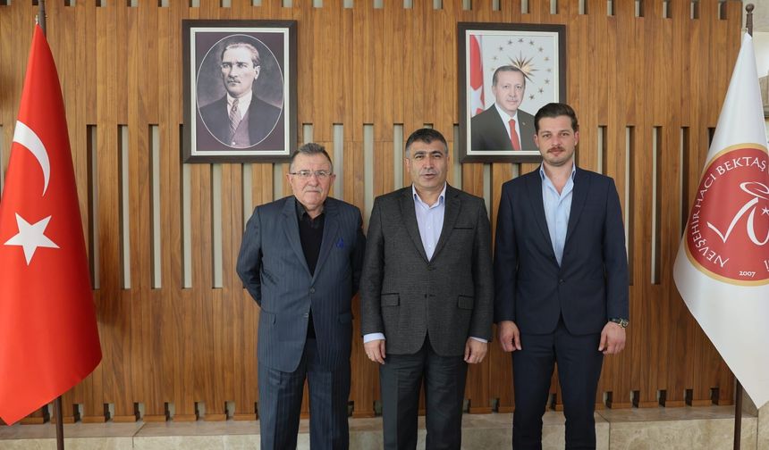 Hayırsever İş İnsanı Ertaş’tan Rektör Aktekin’e Ziyaret