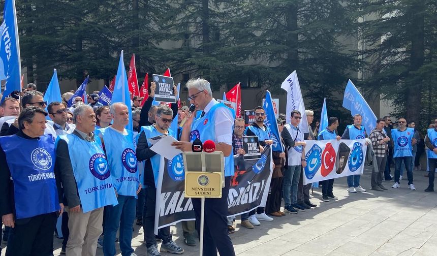 Türk Eğitim Sen İş Bıraktı, Meydanlara İndi Başkan Urgenç Sert Konuştu: Okullar SOS Veriyor!