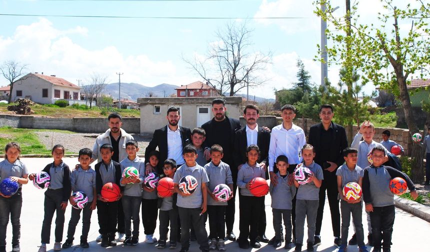 Ülkü Ocakları Çocukların Kalbine Dokundu