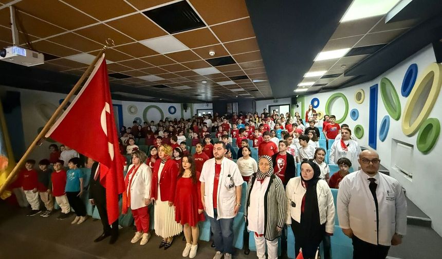 Simya Koleji İlkokulunda 23 Nisan Coşkusu