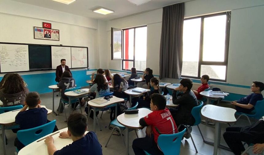 Simya Koleji’nde Öğrencilere Bireysel Mentörlük Desteği