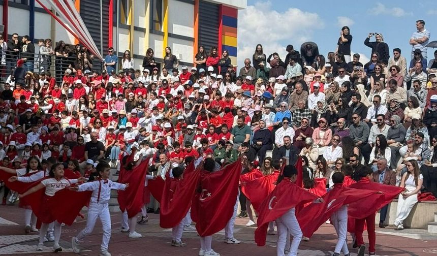 Simya Koleji’nde Çocuk Şenliği Coşkusu