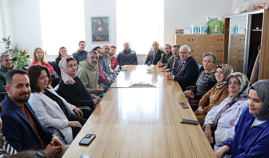 İl Millî Eğitim Müdürü Yusuf Yazıcı Mehmet Gülen İlkokulunu Ziyaret Etti